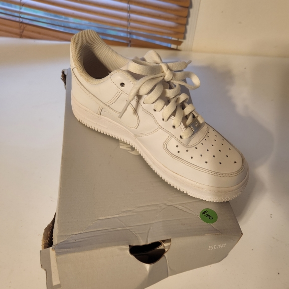 SOLD ON MERCARI - Picture 3 of 4